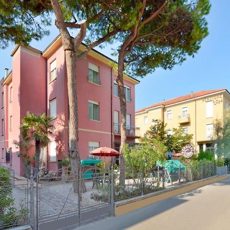 Hotel Flora Capri Cesenatico Exteriér fotografie