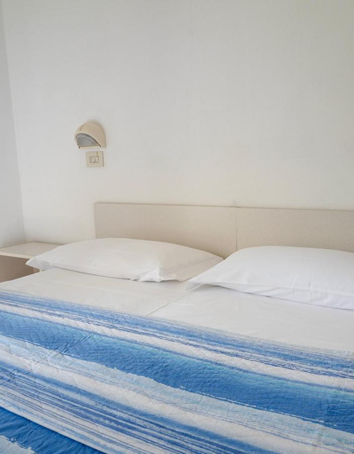 Hotel Flora Capri Cesenatico Pokoj fotografie